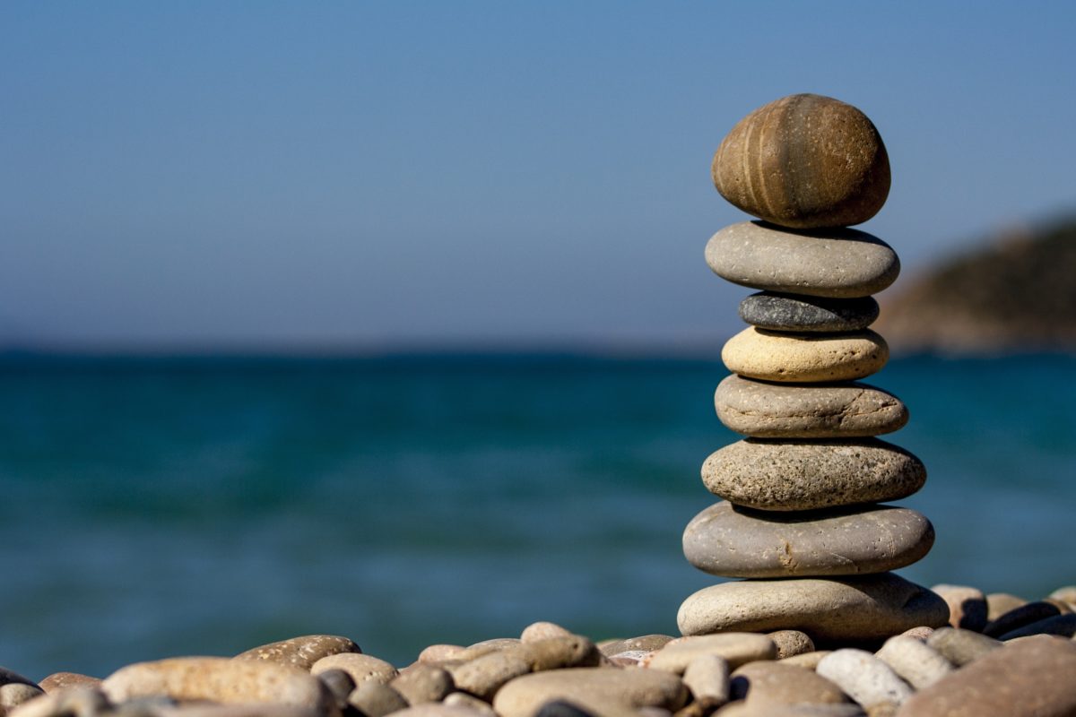 balance-macro-ocean-pebbles-235990-1200x800.jpg